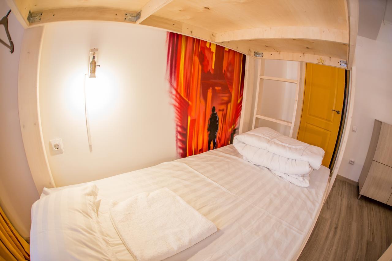 West Point Soul Hostel อัลมาตี ภายนอก รูปภาพ