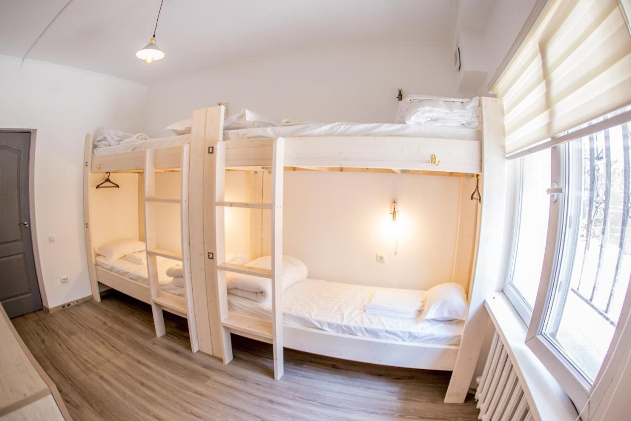 West Point Soul Hostel อัลมาตี ภายนอก รูปภาพ