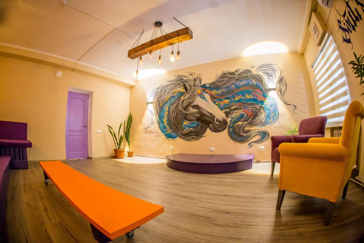 West Point Soul Hostel อัลมาตี ภายนอก รูปภาพ
