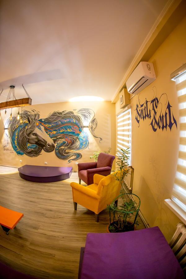 West Point Soul Hostel อัลมาตี ภายนอก รูปภาพ