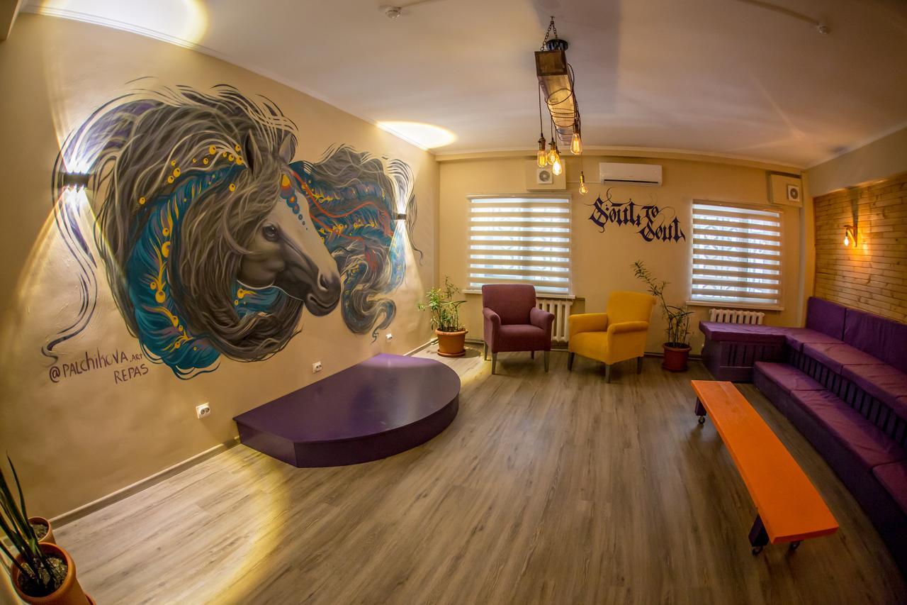 West Point Soul Hostel อัลมาตี ภายนอก รูปภาพ