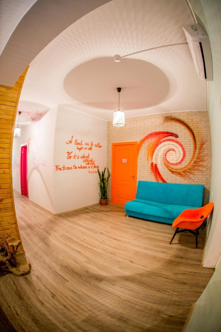 West Point Soul Hostel อัลมาตี ภายนอก รูปภาพ