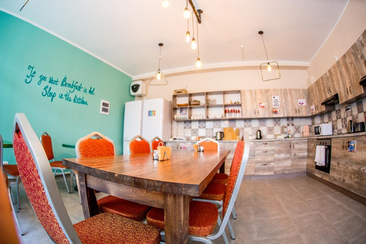 West Point Soul Hostel อัลมาตี ภายนอก รูปภาพ